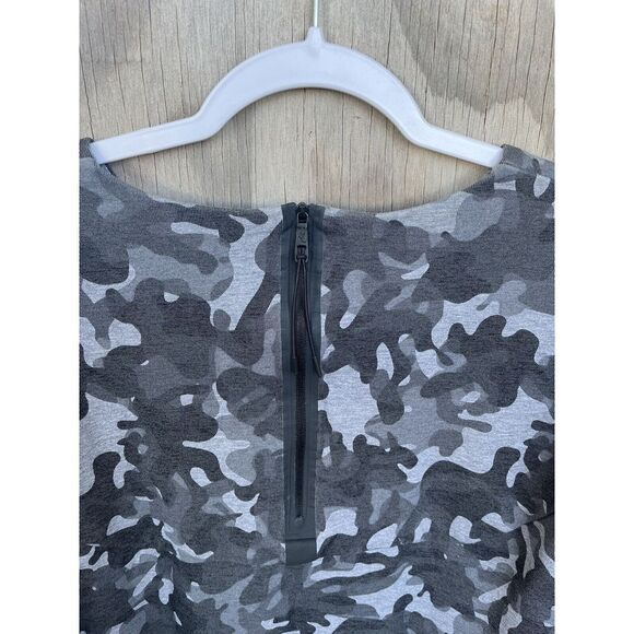 Nike Camo Sweatshirt Women's Small - Picture 7 of 8